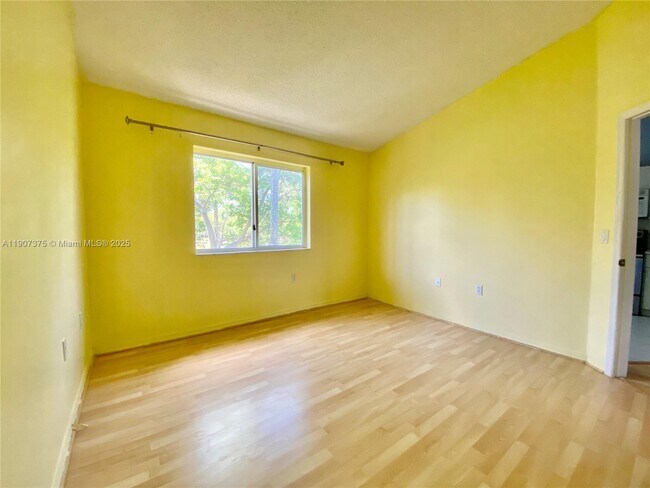 Building Photo - 2140 NW 78th Ave