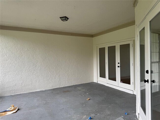 Building Photo - 2450 Sweetwater Country Club Dr