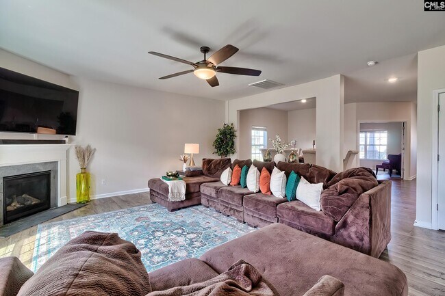 Building Photo - 660 Collett Dr