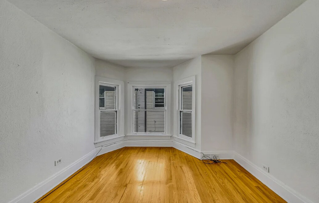 Building Photo - 99 Bedford St