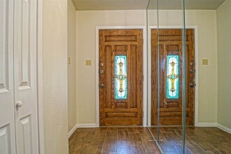 Building Photo - 11 Canyon Oak Pl