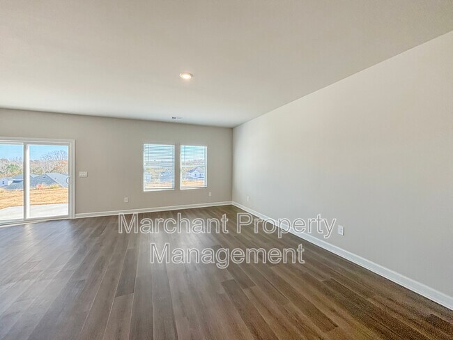 Building Photo - 760 Penfold Pt