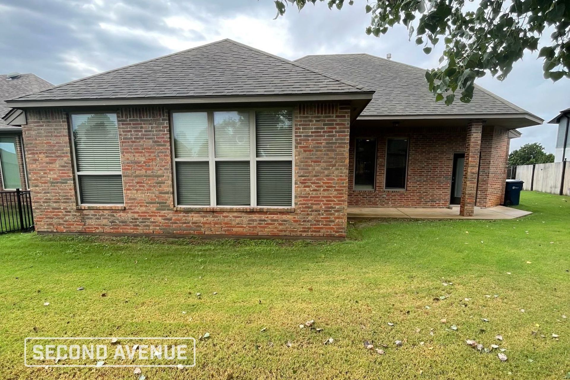 Building Photo - 1509 Kingsridge Dr