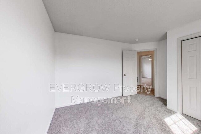 Building Photo - 7139 Kimble Dr