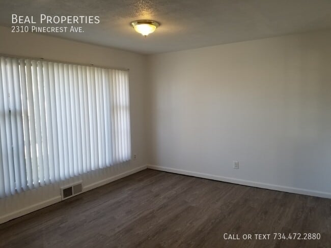 Building Photo - 2310 Pinecrest Ave