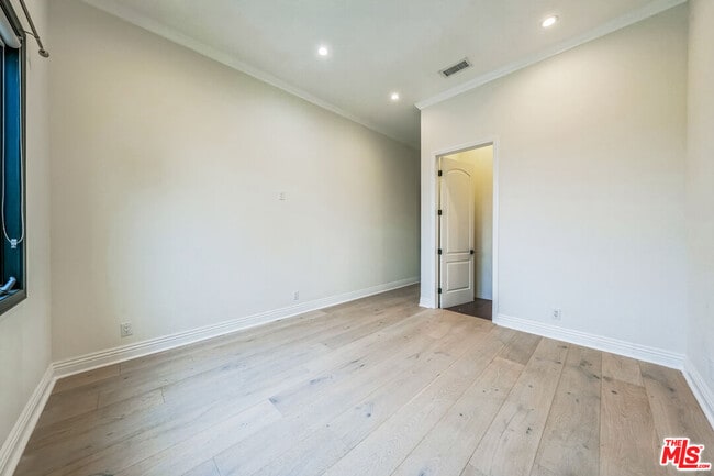 Building Photo - 4576 Martson Dr