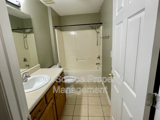 Building Photo - 4434 Gearhart Rd