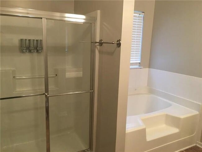 Building Photo - 765 Rockbass Rd