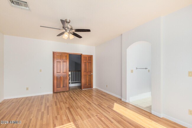 Building Photo - 3706 N Wintergreen Way