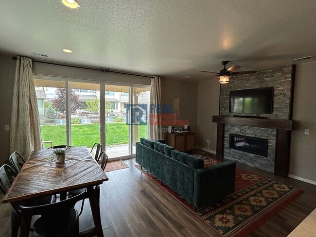 Building Photo - 2684 Trio Falls Dr
