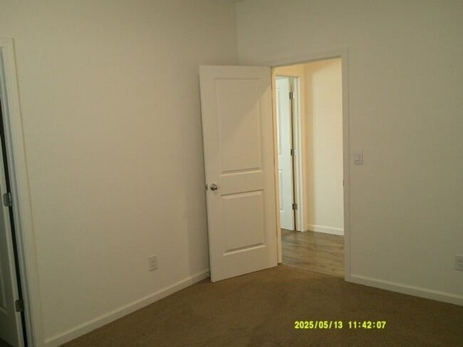 Building Photo - 670 Wisteria Ln