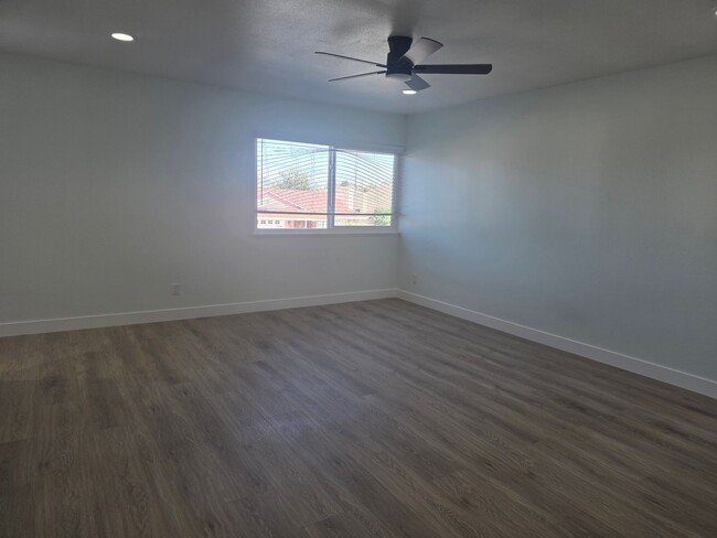Building Photo - Fully Remodeled 4-Bedroom, 3-Bath Rental H...