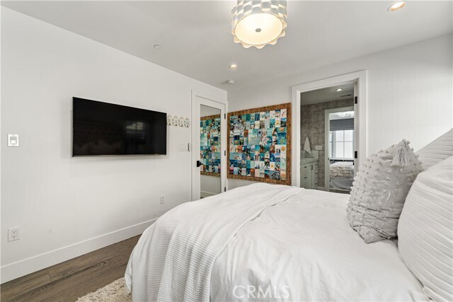 Building Photo - 2037 E Ocean Blvd