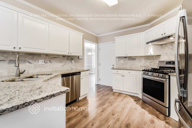 Building Photo - 1205 River Overlook Dr NW