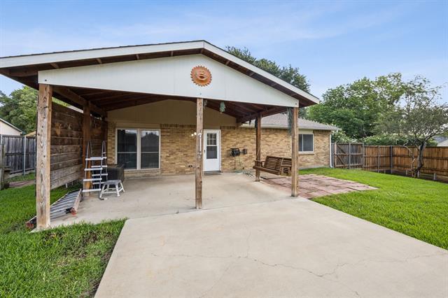 Building Photo - 4218 Crestwood Dr