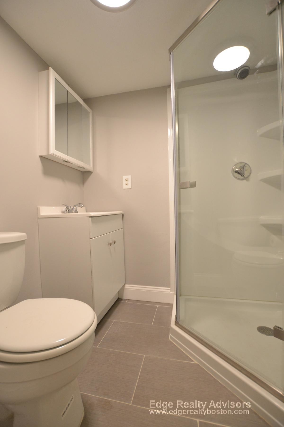 Building Photo - 61-63-63 Surrey St