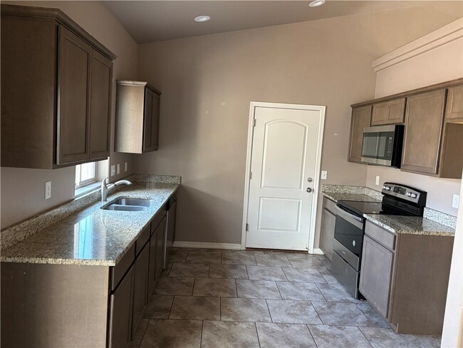 Building Photo - 3645 N Lomita St