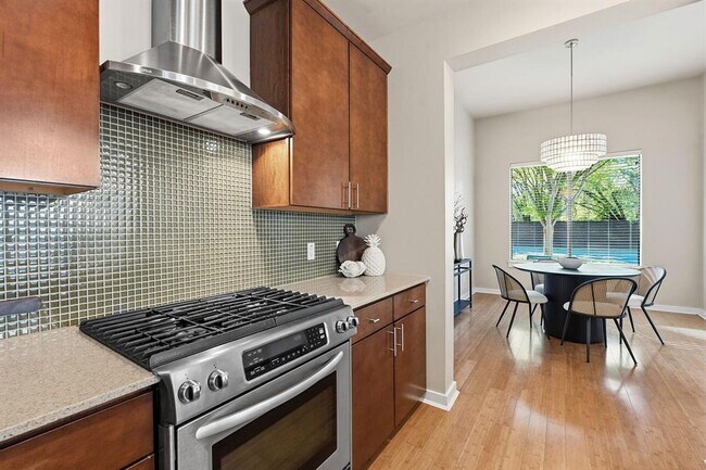 Building Photo - 2911 Corbin Ln