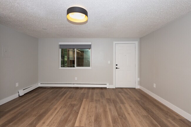 Interior Photo - 1341 Cook