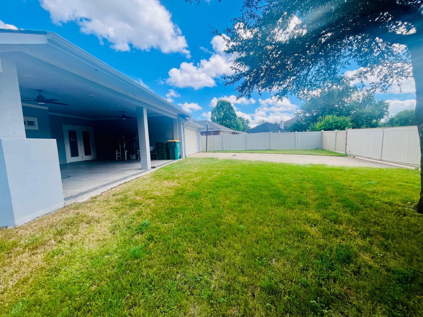 Building Photo - 445 Beard Dr