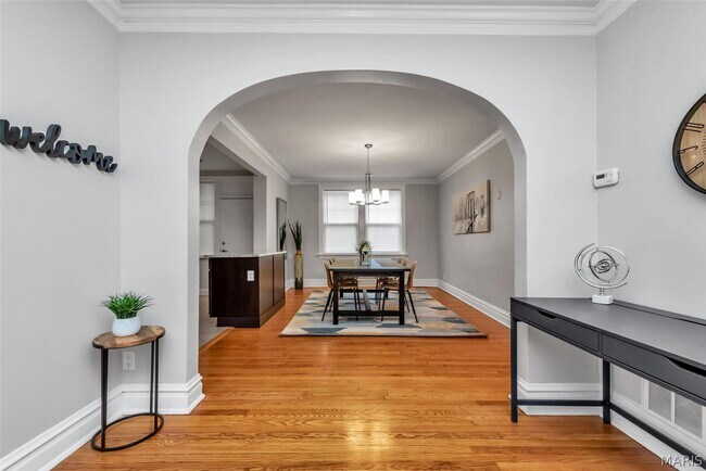 Building Photo - 7557 Buckingham Dr