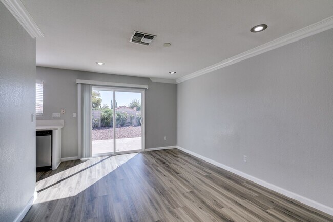 Building Photo - 8392 Gresham Dr