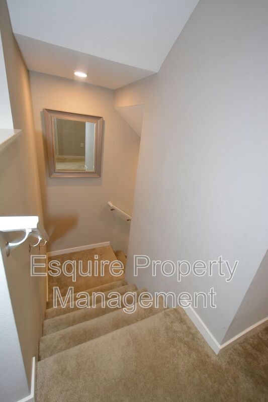 Building Photo - 643 Winchester Dr