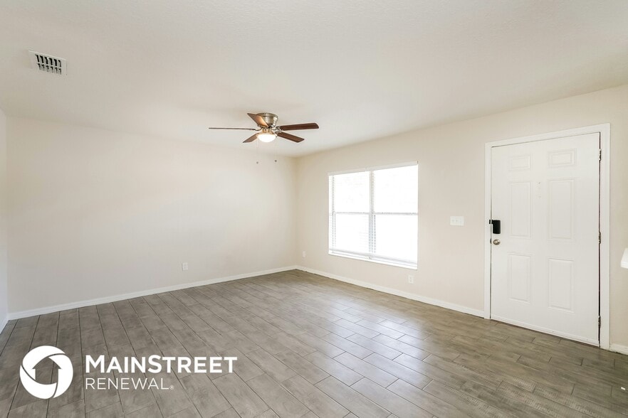 Building Photo - 2427 18th St S