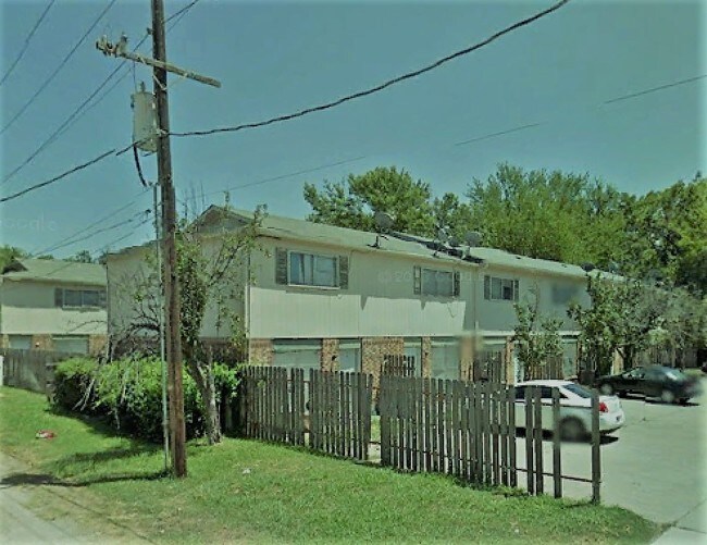 Primary Photo - Green St Apartments