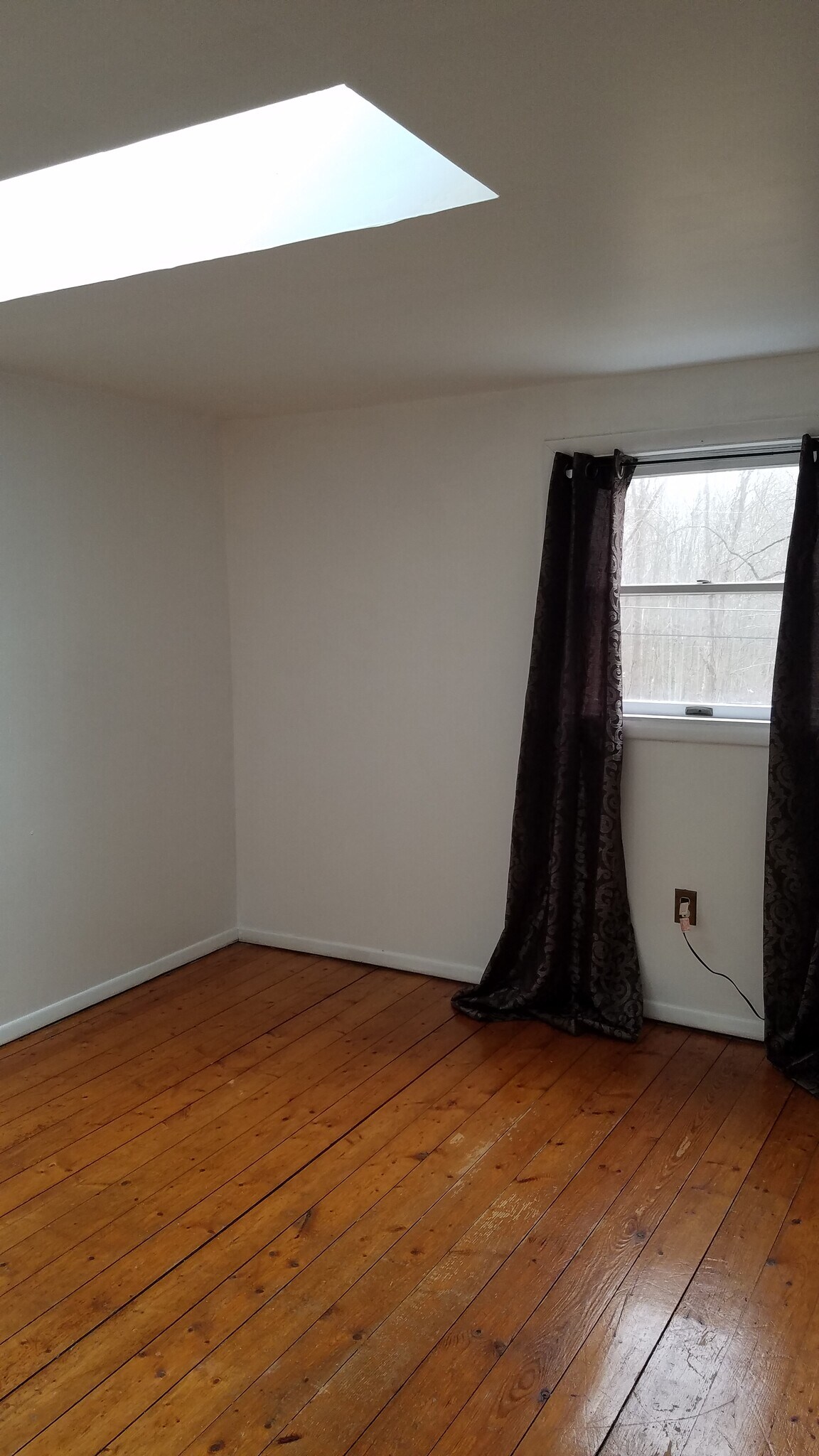 Building Photo - 661 Springtown Rd