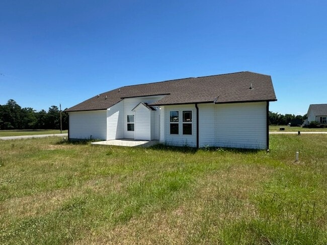 Building Photo - Lynchford Pointe