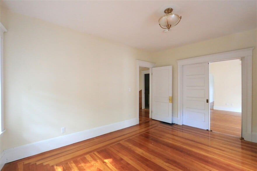 Building Photo - 41 Ossipee Rd