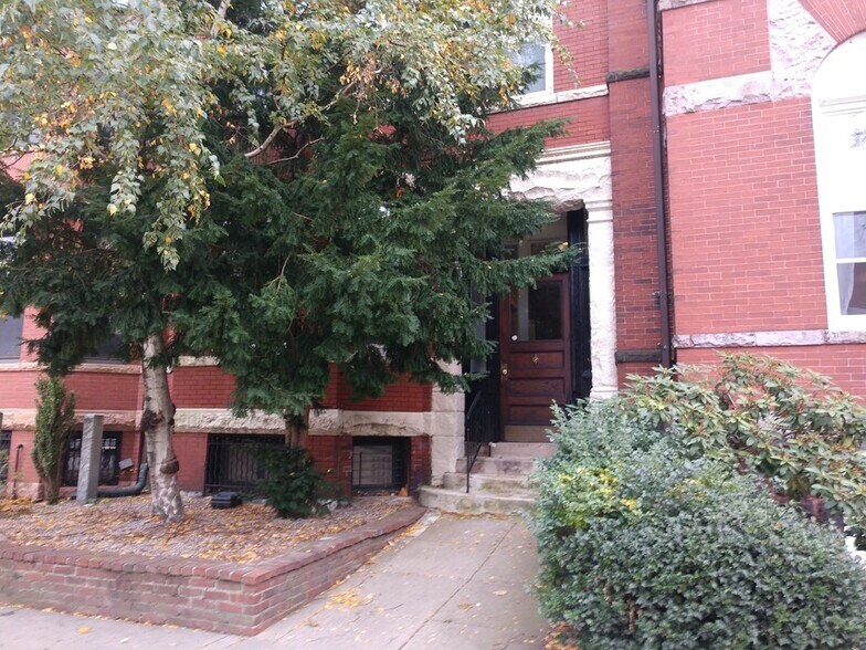 Building Photo - 74 Saint Stephen St