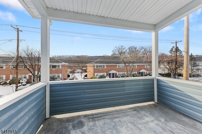 Building Photo - 633 Lafayette Ave