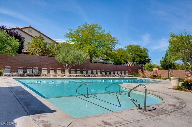 Building Photo - 10625 Mt Jefferson Ave