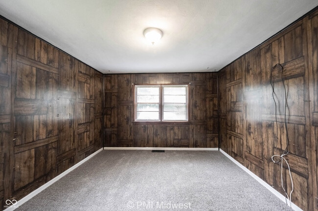 Building Photo - 2121 Euclid Dr