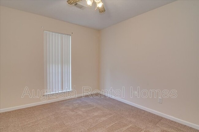 Building Photo - 1904 Long Creek Falls