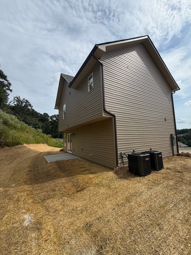 Building Photo - 2632 Parkers Mdw Ln