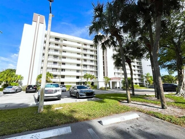 Building Photo - 1266 S Military Trail
