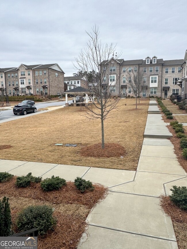 Building Photo - 4400 Sims Pk Overlook