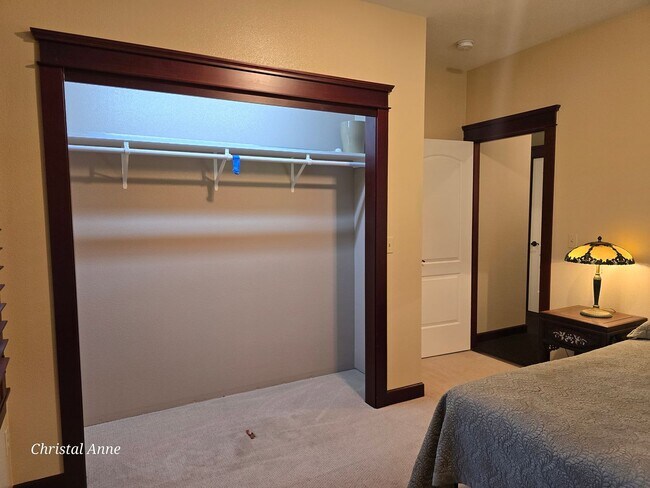 Building Photo - Beautiful Custom built home