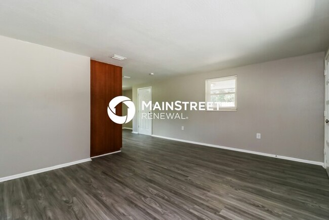 Building Photo - 8912 Hervel Cir