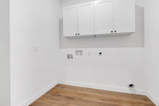 Building Photo - 2704 Nantucket Ln