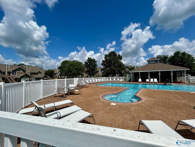Building Photo - 241 Waters Edge Ln
