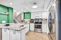 Building Photo - 3 Bedroom Townhome in the Vista de Vista Community