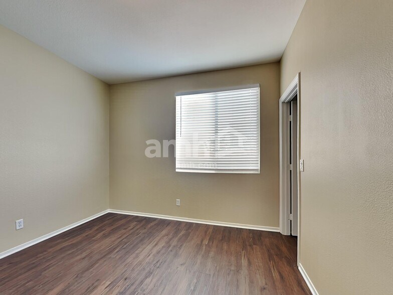 Building Photo - 4005 China Cloud Dr