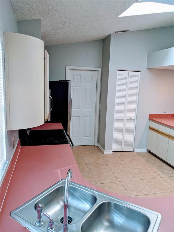 Building Photo - 5327 Baldock Ave