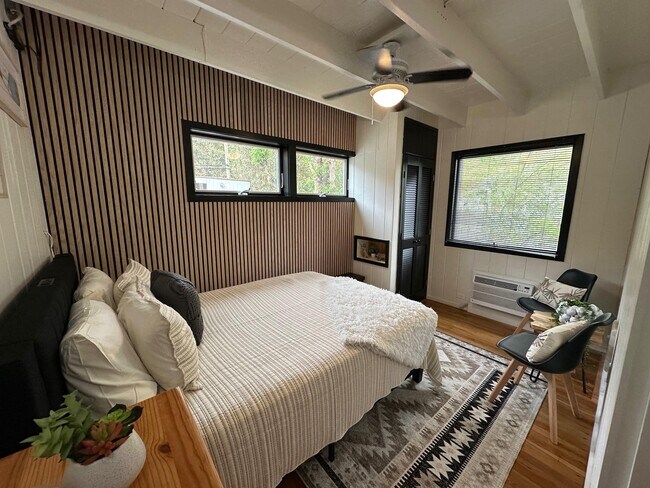 Building Photo - 581 Bayberry Walk