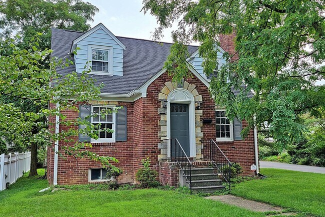 Primary Photo - Completely Updated Charming Cape Cod