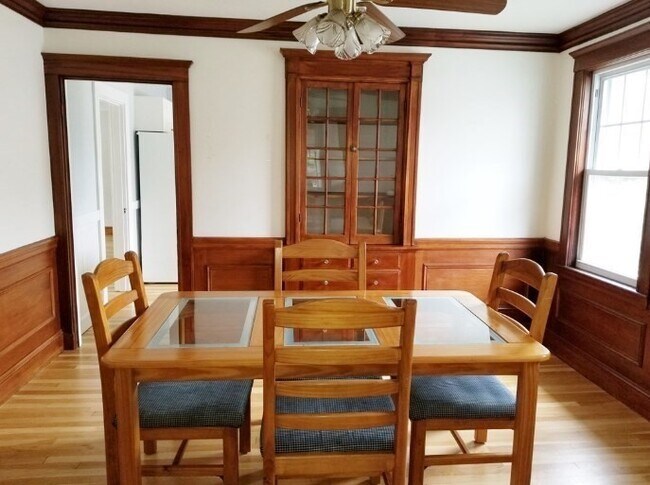 Building Photo - 93 Carroll St